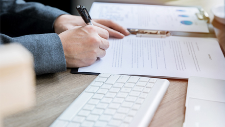 確定方案，簽訂合同